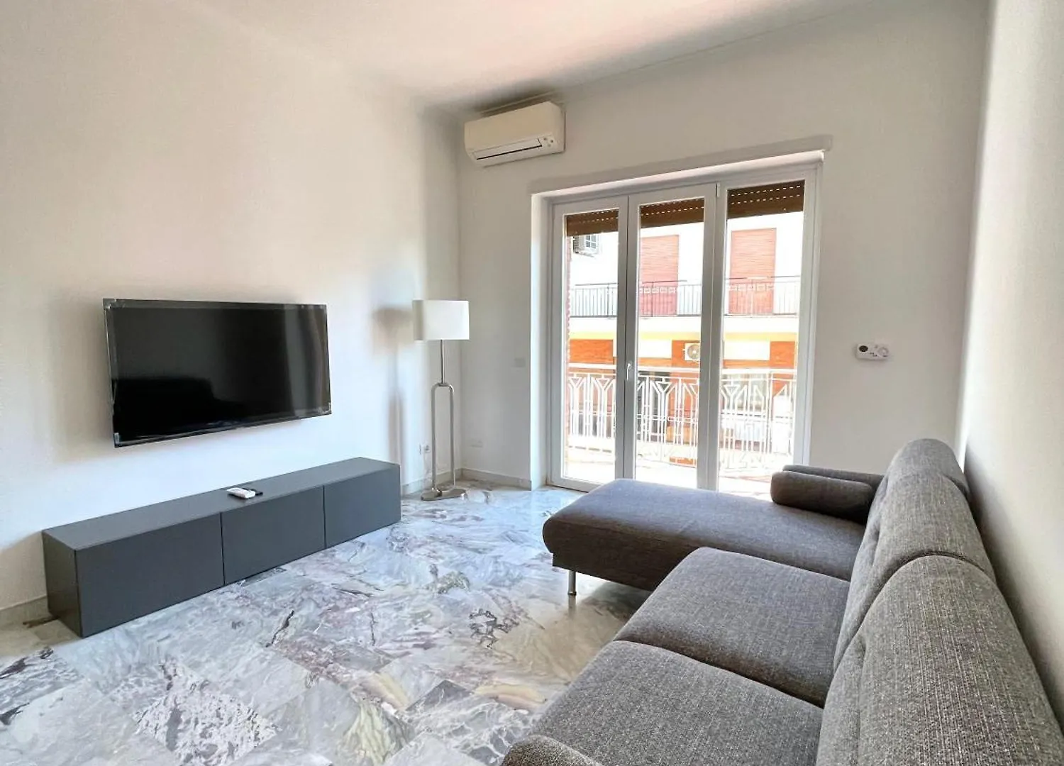 Roma Lux Apartment Lorenzo 0*, Rome Italy